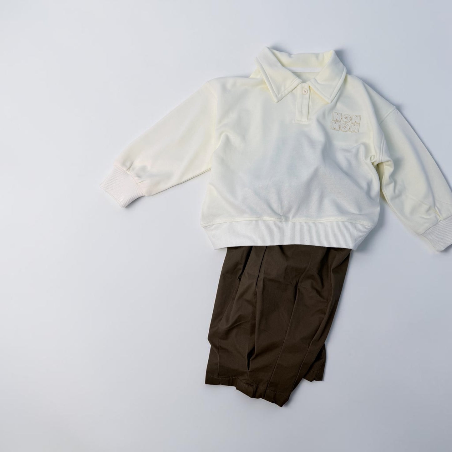 Polo Bambino in Felpa Collo Camicia – Crema con Ricamo e polsino in cotone | 4-13 anni cod#020