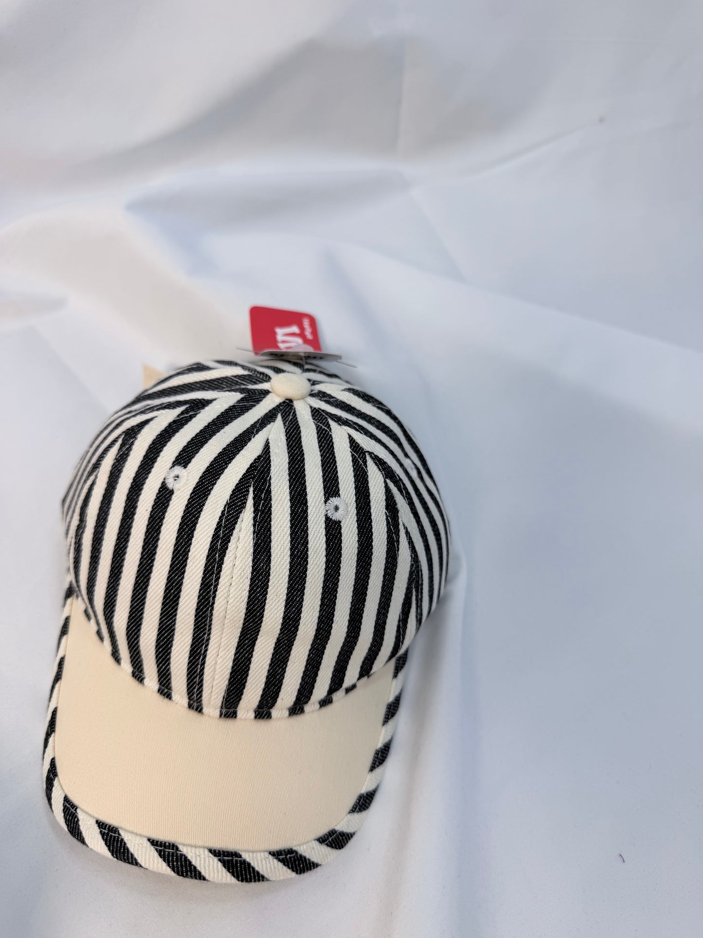 Cappellino bambino a righe regolabile (1–3 anni) – 5 colori