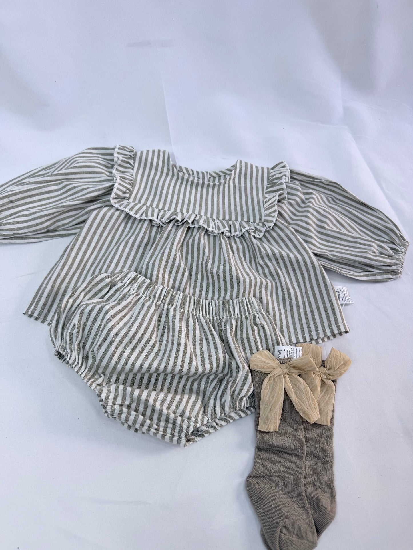 Set Babygirls camicina +culotte- due varianti  cod#053