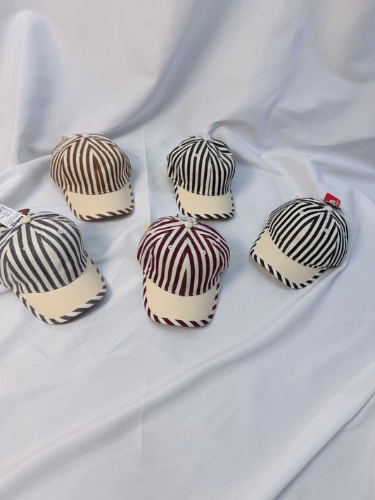 Cappellino bambino a righe regolabile (1–3 anni) – 5 colori