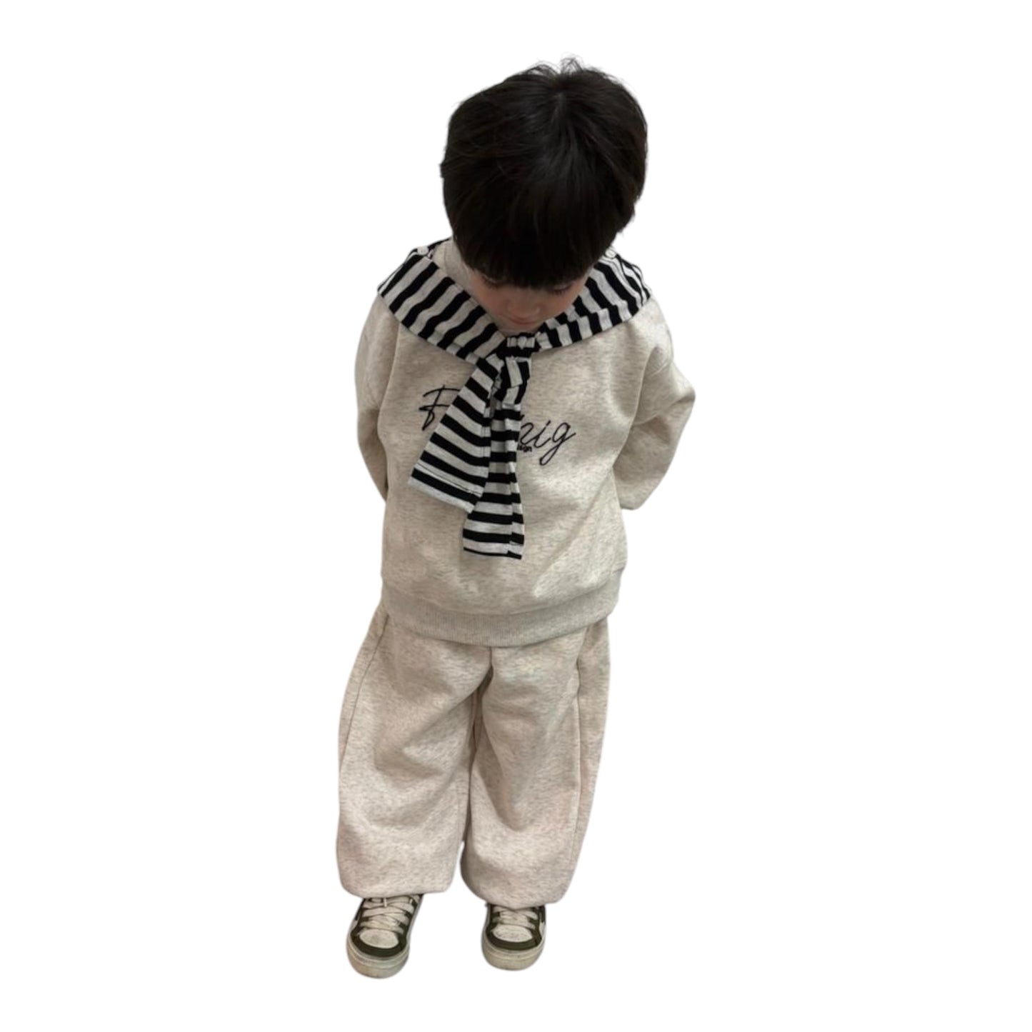 Coordinato tuta in cotone con dettagli a righe – comfort e stile casual