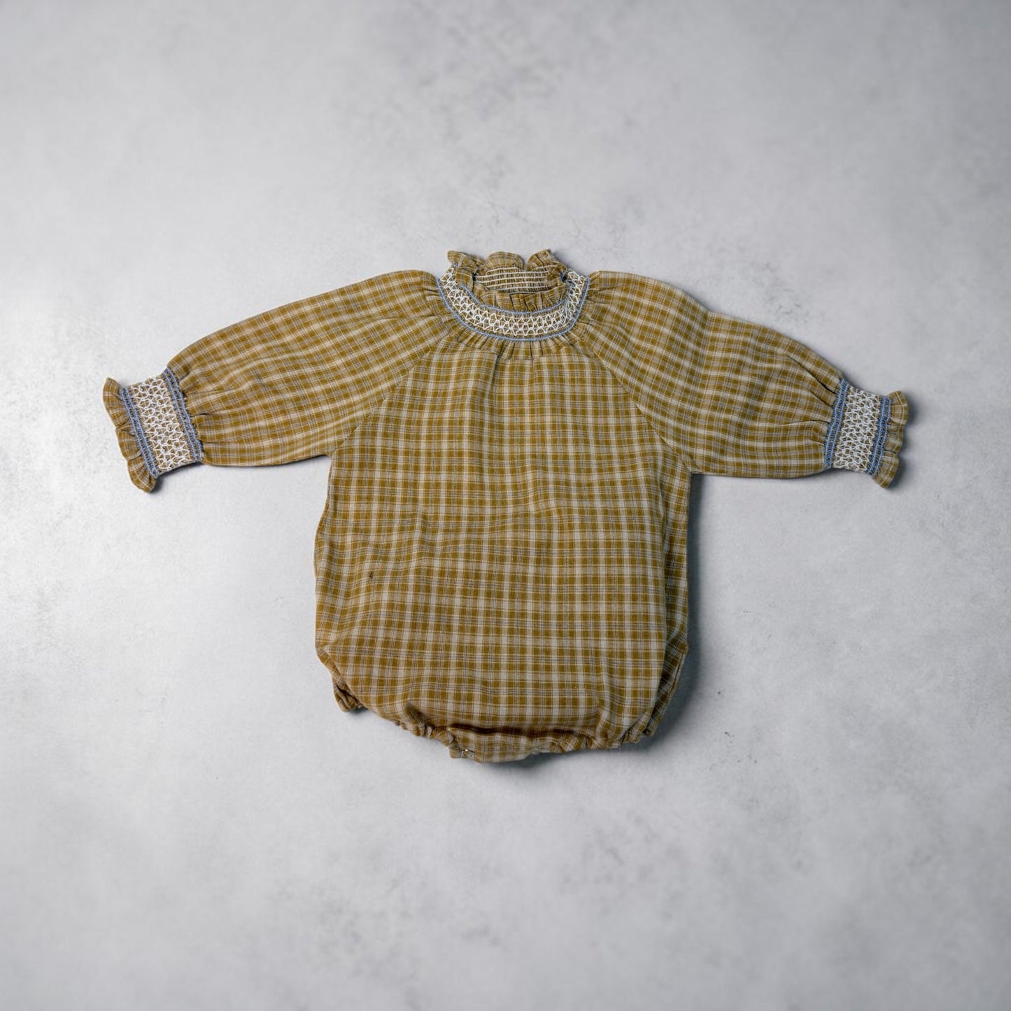 Pagliaccetto Baby Smock a Quadretti – Maniche Lunghe con Collo Arricciato cod#013