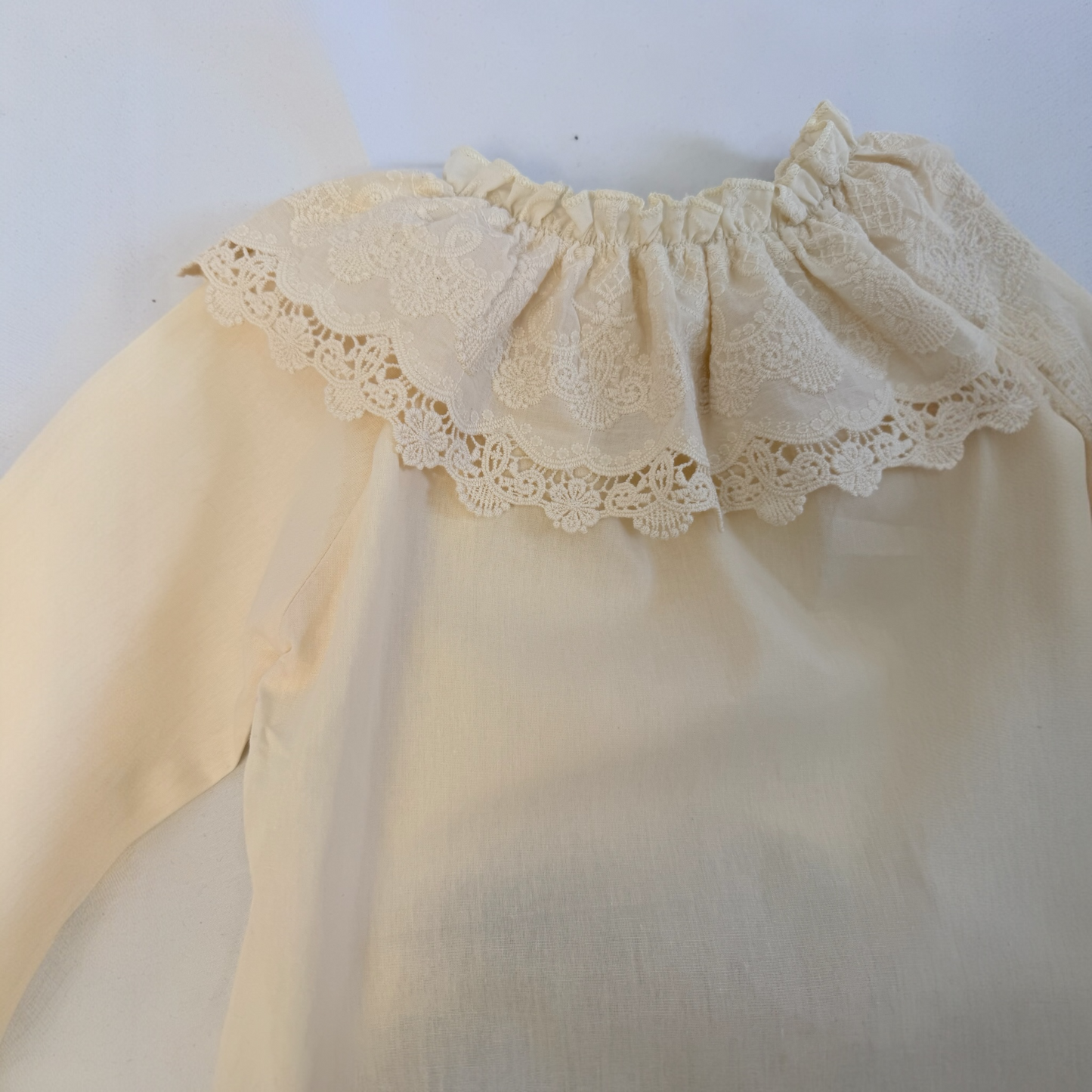 Camicia Romantica in cotone con colletto in pizzo- avorio delicato cod#030