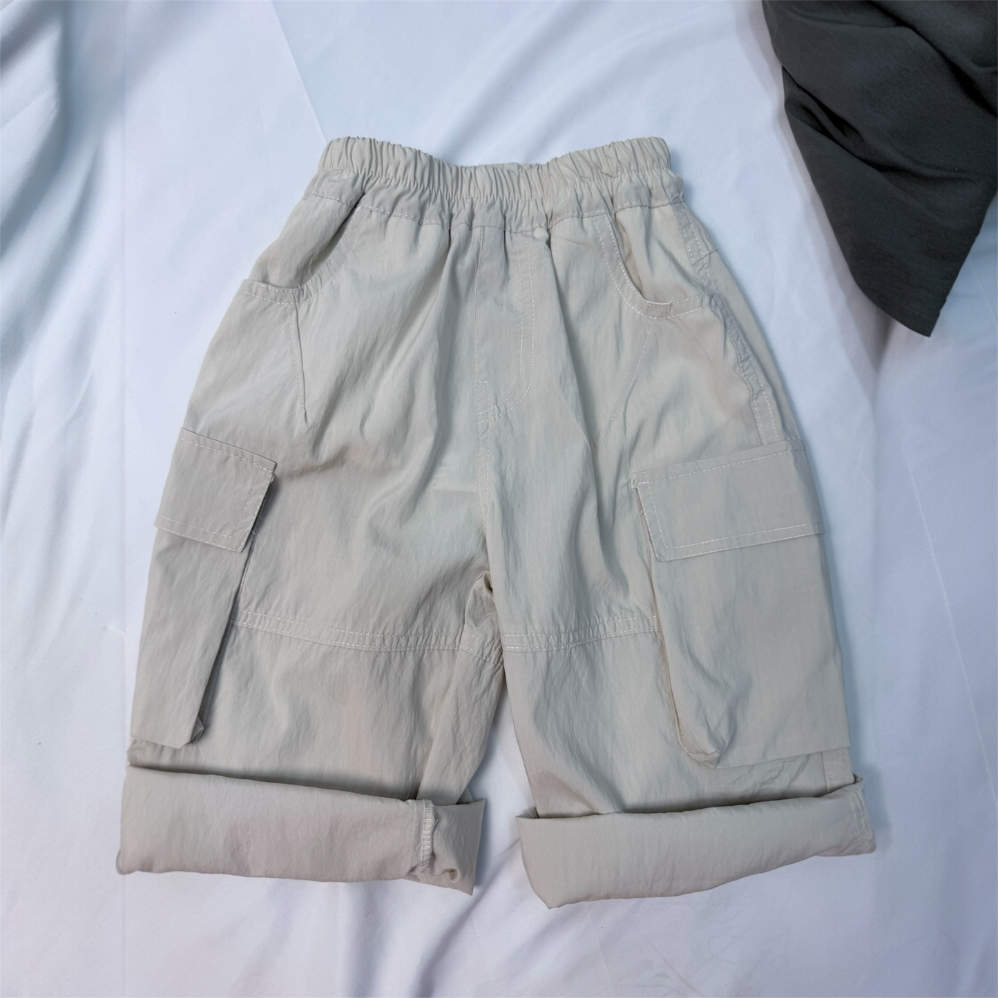 Pantalone cargo tessuto tecnico con tasconi laterali da 2 a 8 anni due varianti cod#083